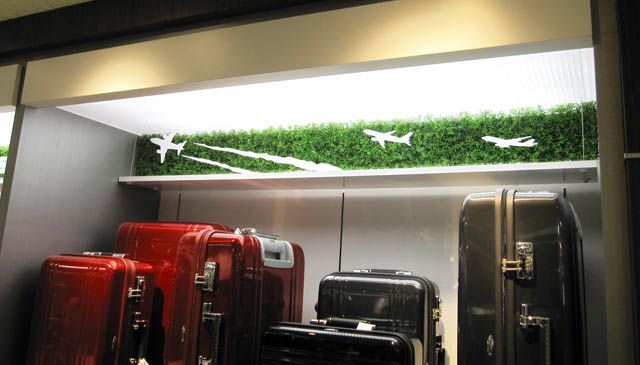 2011suitcase_2